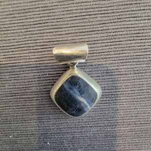 Pendant (Silver/Lapis)